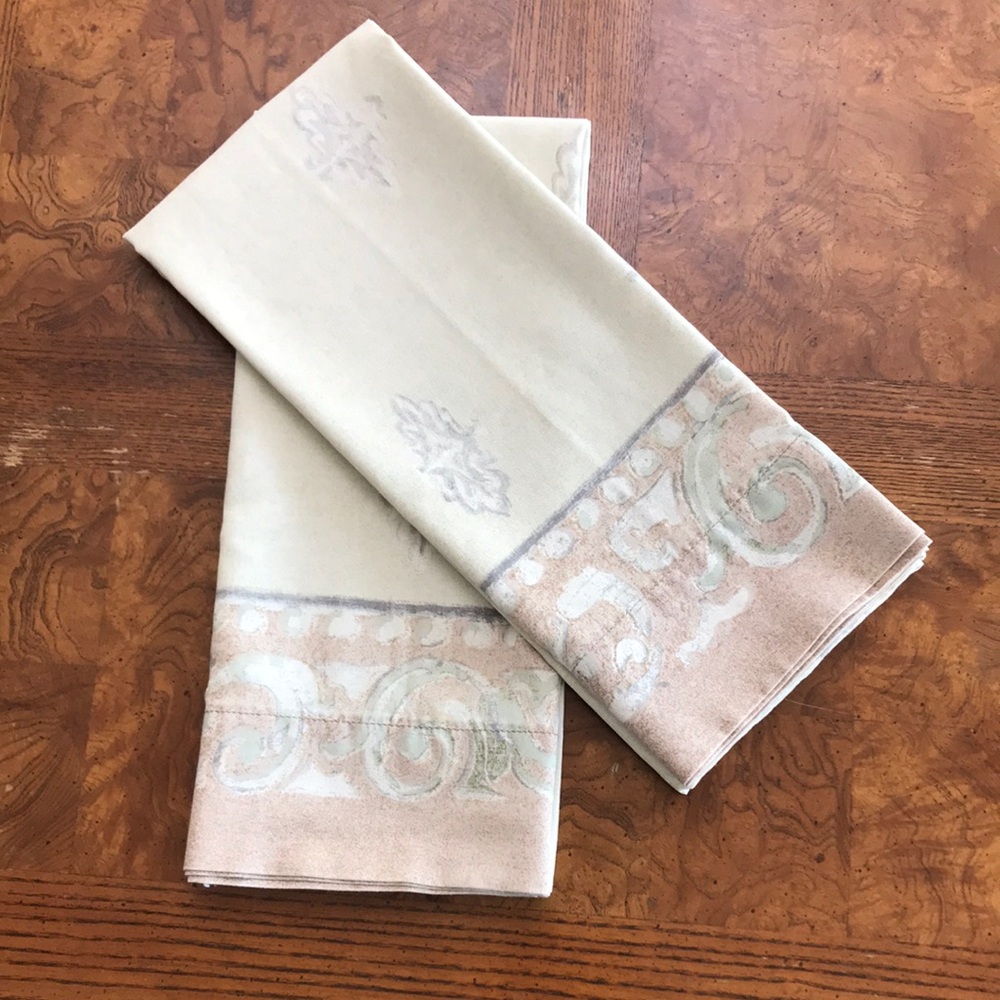 Set of 2 Vintage Standard Pillow Cases